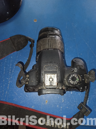 CANON-700D
